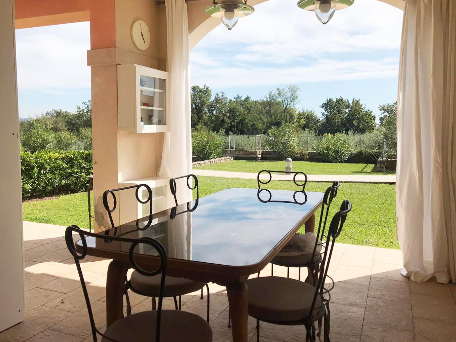 The Flowers - Apartments With Private Garden In Residence With Pool Манерба-дель-Гарда Экстерьер фото